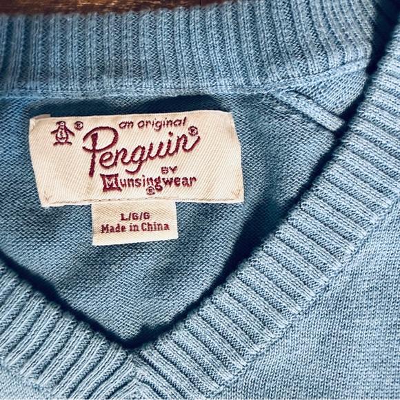 Original Penguin by Munsingwear Men's Blue V-Neck Sweater. Light Blue. Men’s L. - Picture 3 of 6